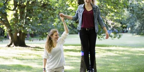 Slacklining im Park