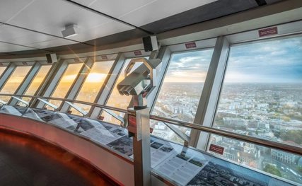 Vue depuis la tour de télévision Niveau d'observation de la tour de télévision de Berlin