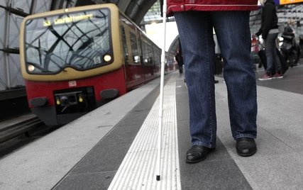 Leitsysteme für blinde und sehbehinderte Menschen