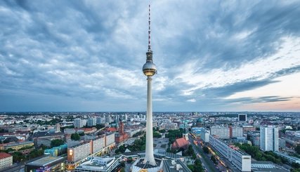 Torre televisiva di Alexanderplatz Panorama dalla Torre televisiva di Alexanderplatz.