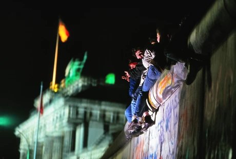 Caída del Muro de Berlín, noche de noviembre de 1989 